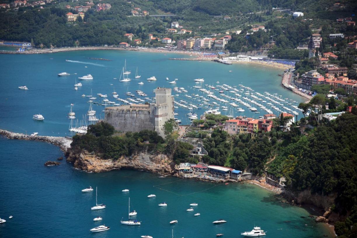 Apartmán Casa Norb Lerici - With Private Parking Exteriér fotografie